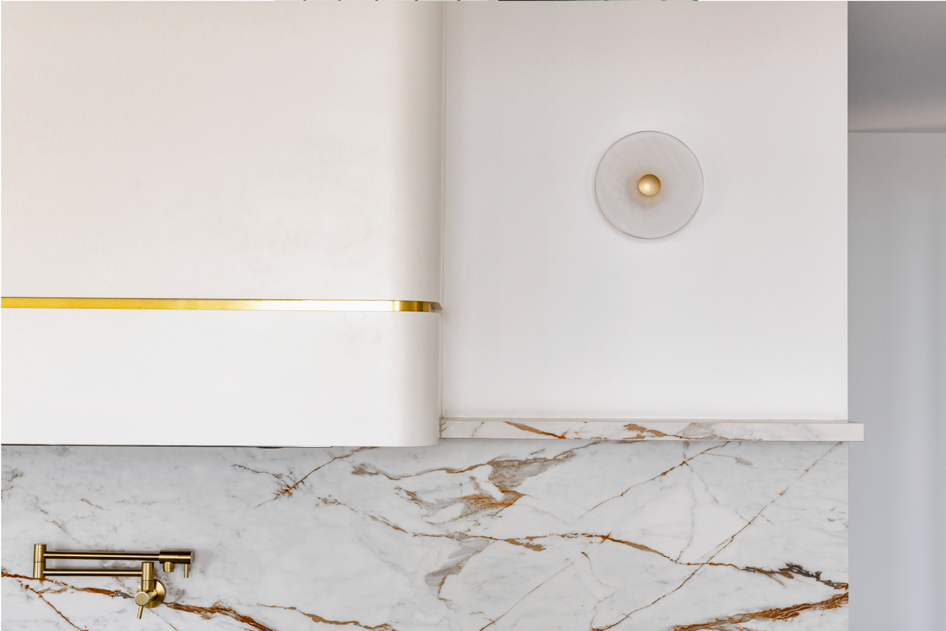 Kitchen-Luxury custom joinery in Albury Wodonga by LA Smith Studio